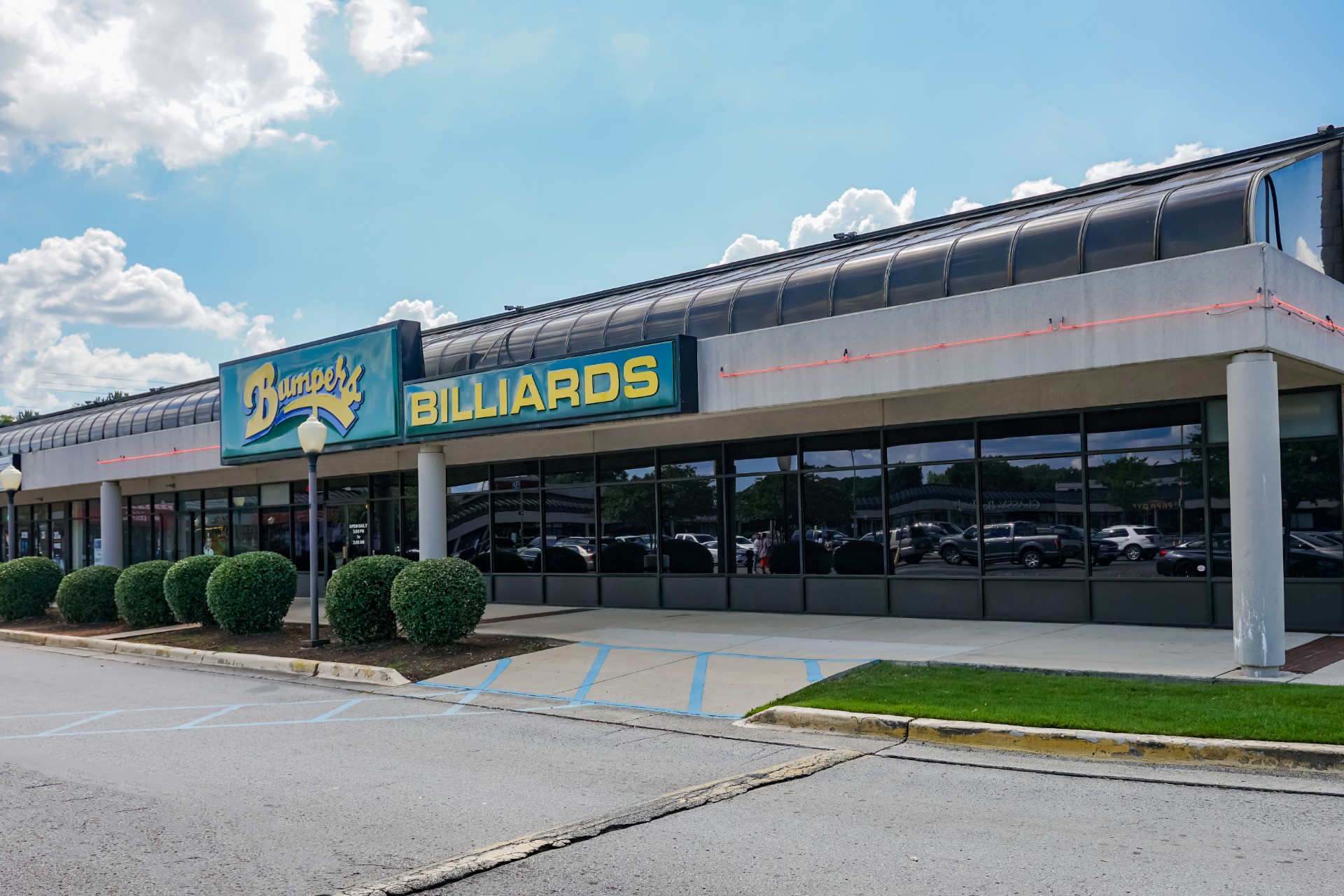 Bumpers Billiards of Huntsville, AL Bar & Grill Pool Hall with